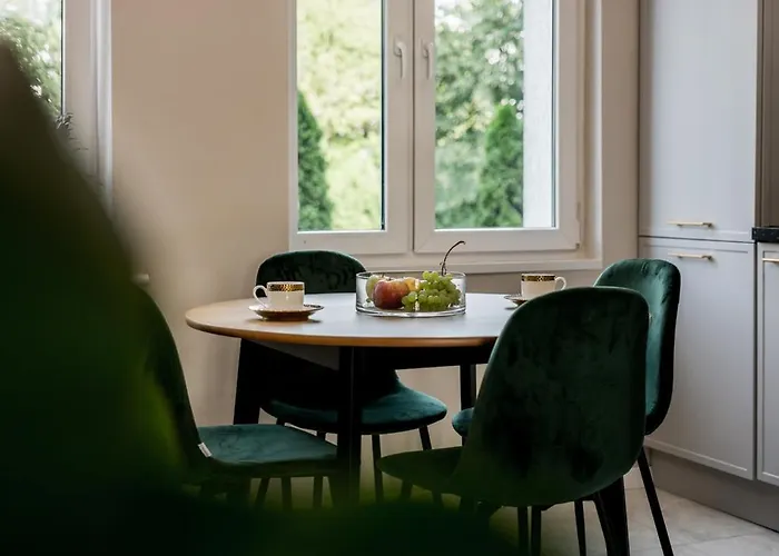 Cali/poznan, Urocze Winogrady