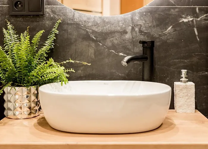 Cali/poznan, Urocze Winogrady Poznaň