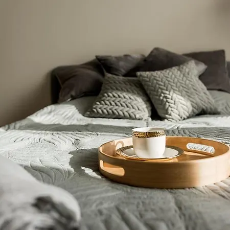 Cali/poznan, Urocze Winogrady